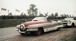 Архивные фотографии чемпионата СССР по автомобильным гонкам 1956 года (16 фото)