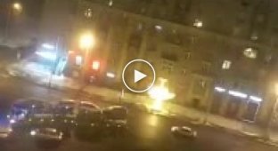 Обнаглевший водитель автовоза решил развернуться через 13 полос в центре Москвы