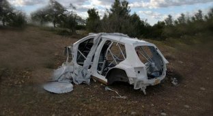 В Греции нашли угнанный раллийный автомобиль, точнее то, что от него осталось (5 фото)