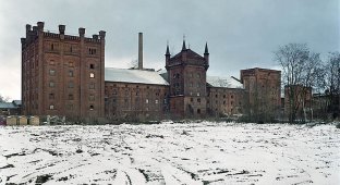 Заброшенные промышленные здания Восточной Германии (13 фото)
