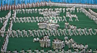 Северная Корея. Грандиозное шоу гимнастов (51 фотография)