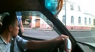 Инспектора в Харькове убегают от дорожного контроля
