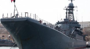 Большой десантный корабль Азов (31 фото)