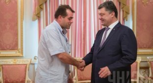 Советник Порошенко: Порошенко отдал на армию 350 миллионов грн