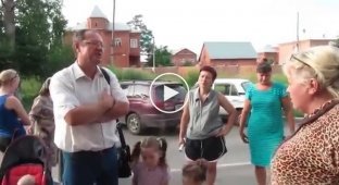 Женщина оттаскала на матах чиновников администрации города Бийска (маты)