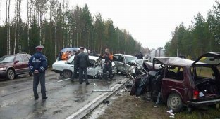 Российские аварии (17 фото + 2 видео)