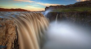 Деттифосс — самый мощный водопад в Европе (16 фото)