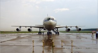 Ил-86 чуть не вылетел с полосы (2 фото)