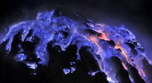 Восхитительный вулкан Иджен в Индонезии (12 фото)