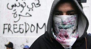 Протесты в Тунисе. Часть 2 (14 фото)