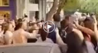Нападение на Михаила Саакашвили в Афинах попало на видео