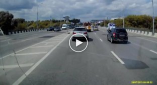 Автохам на BMW X5 пытался «поучить» водителя скорой в Москве