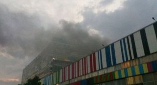 Пожар в телецентре Останкино (8 фото + 2 видео)