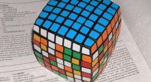 Огромная коллекция кубиков Рубика