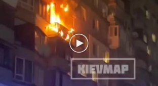 В Днепровском районе загорелся балкон многоэтажки