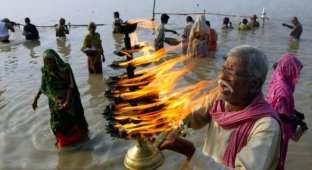 Индуистские фестивали и ритуалы (37 фотографий)
