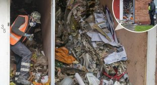 Труп барахольщика нашли погребенным под горами мусора в его доме (6 фото)