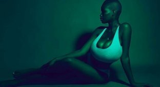 Памела Одаме, модель с самой большой натуральной грудью (16 фото)