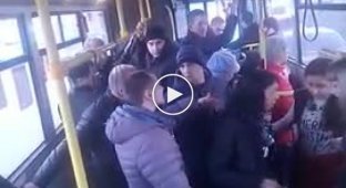 Задержание воров-карманников в городском автобусе