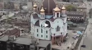 Видео Мариуполя, снятое с дрона. От города не осталось ничего