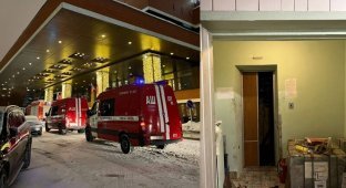 В "Президент-Отеле" рухнул лифт, есть погибшие (2 фото + 2 видео)