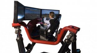 Hexatech Racing Simulator - безумный гоночный симулятор (видео)