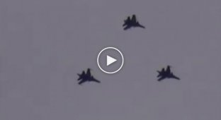 Русская авиация нанесла авиаудар по турецкому гумконвою на границе Турции и Сирии