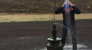 В Исландии находится самый открытый в мире душ (10 фото)