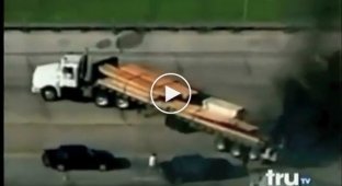 Погоня за грузовиком в США превратилась в настоящий экшен