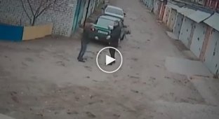 В Киеве за съемку на телефон, полицейские избили человека и забрали телефон