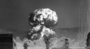Сила ядерного взрыва (22 фотографии)