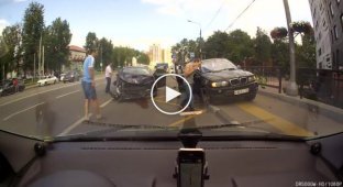 BMW сбил трех человек в Новой Москве