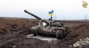 Захваченный танк российской армии Т-72Б1
