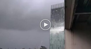 Здание в Манчестере издает жуткие звуки во время ветра
