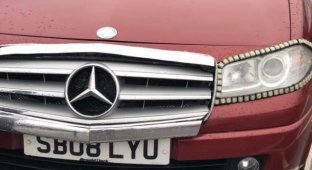 Житель Британии решил выдать свой автомобиль за Mercedes-Benz (3 фото)