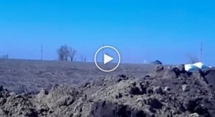 Российский танк уничтожен с одного выстрела (маты)