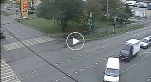 Автобус и самосвал столкнулись в Москве