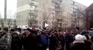 Мобилизация в Киеве. Оболонский военкомат (26 января 2015)
