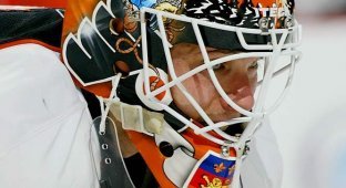 Шлемы хоккеистов (39 фото)