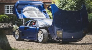 Красавица в синем цвете: уникальный Ferrari F40 1989 года (11 фото + 1 видео)