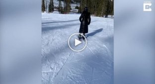Научил жену кататься на лыжах