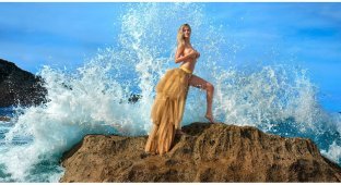 Модель Кейт Аптон свалилась в море во время откровенной фотосессии (46 фото + 1 видео)