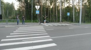 Пешеходный переход в Томске (2 фото)