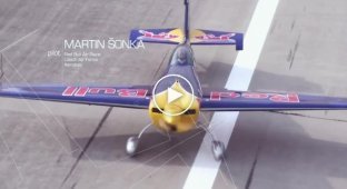 Red Bull - Самолет и парашютист