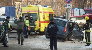 Пять человек пострадали в двойном ДТП в Сергиевом Посаде (5 фото + 2 видео)