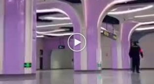 В китайском городе Чэнду открыли полностью автоматическое метро