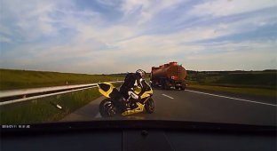 Учитель на мотоцикле - продолжение (4 фото + видео)