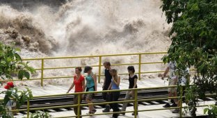 Сильнейшее наводнение в Перу (17 фото)