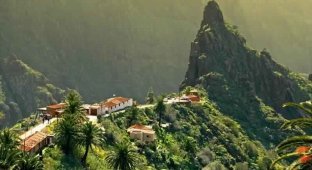 Деревня Маска и живописное ущелье на Тенерифе (10 фото)