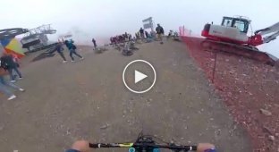 Спуск с горы в Сочи на велосипеде